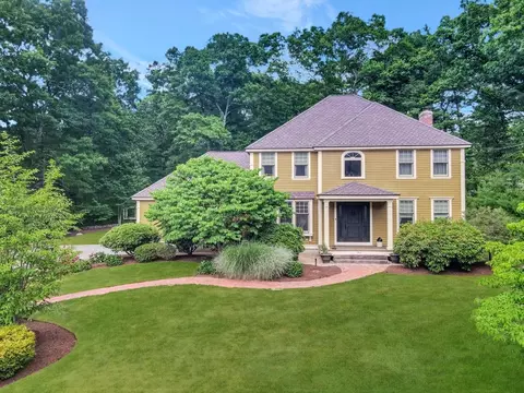 5 Sierra Dr, Easton, MA 02375