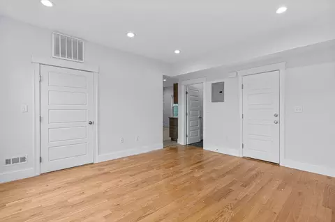 8 Roach St, Boston, MA 02125 photo 14