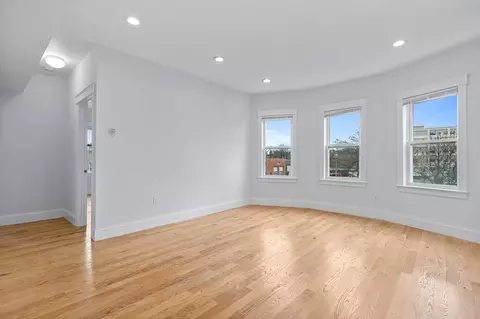 8 Roach St, Boston, MA 02125 photo 13
