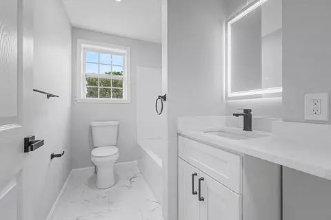298 King St, Fall River, MA 02724 photo 14