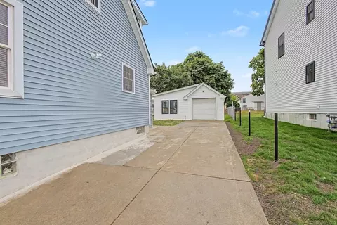 298 King St, Fall River, MA 02724 photo 16