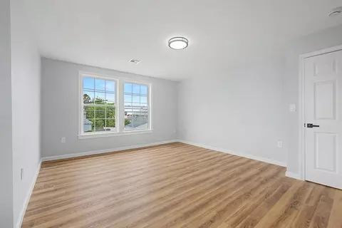 298 King St, Fall River, MA 02724 photo 11