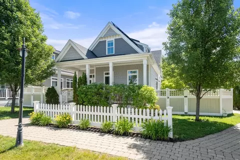 13 Boydes Xing #12, Norfolk, MA 02056