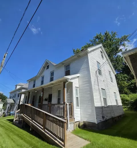 60 Division St, Pittsfield, MA 01201