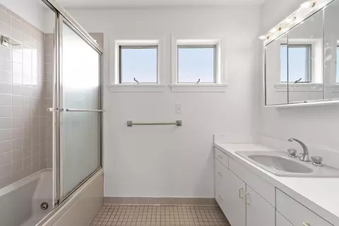 Bath - 45 Willow Rd, Nahant, MA 01908 photo 3 of 3