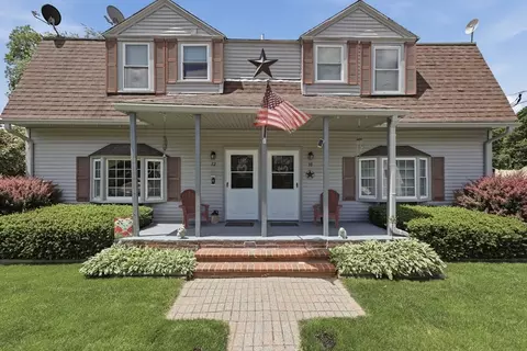 10-12 Pleasant St, Royalston, MA 01368