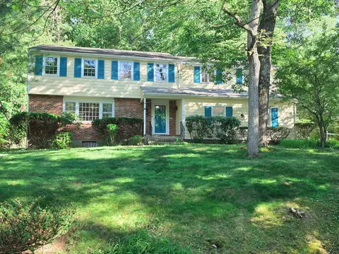 2 William J Hts, Framingham, MA 01702