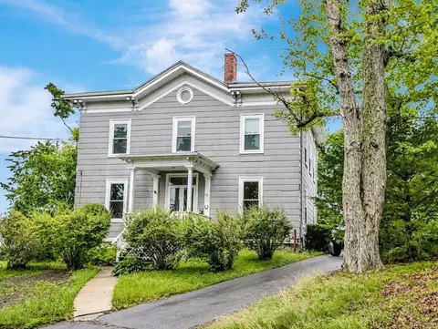 143 Main St, Easton, MA 02356