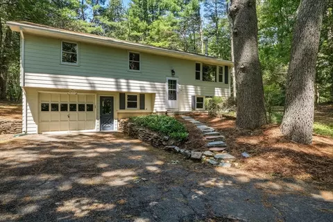 418 State St, Amherst, MA 01002
