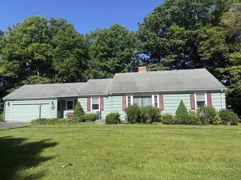 50 Edgewood Rd, Shrewsbury, MA 01545