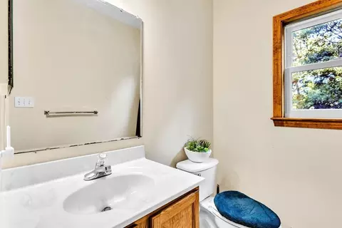 Bath - 21 Arrowsic St, Worcester, MA 01604 photo 3 of 3