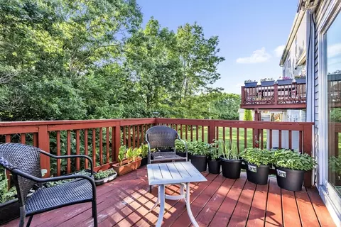 Exterior - 21 Arrowsic St, Worcester, MA 01604 photo 3 of 5