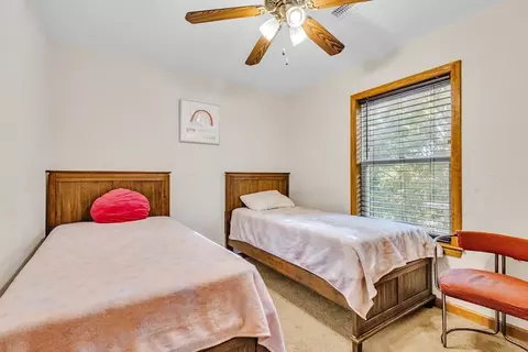 Bedroom - 21 Arrowsic St, Worcester, MA 01604 photo 3 of 5