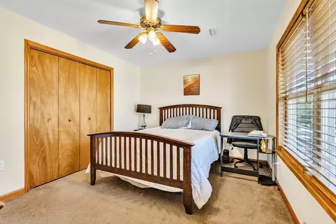 Bedroom - 21 Arrowsic St, Worcester, MA 01604 photo 4 of 5