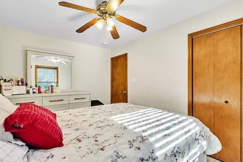 Bedroom - 21 Arrowsic St, Worcester, MA 01604 photo 2 of 5