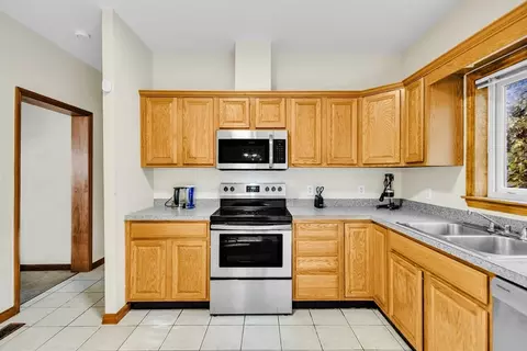 Kitchen - 21 Arrowsic St, Worcester, MA 01604 photo 1 of 4
