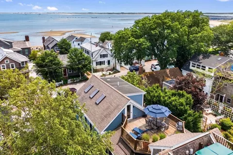 48 Commercial St UNIT 4, Provincetown, MA 02657