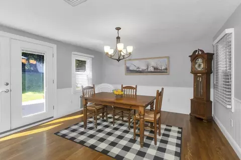23 Mountainview St, Chicopee, MA 01020 photo 4