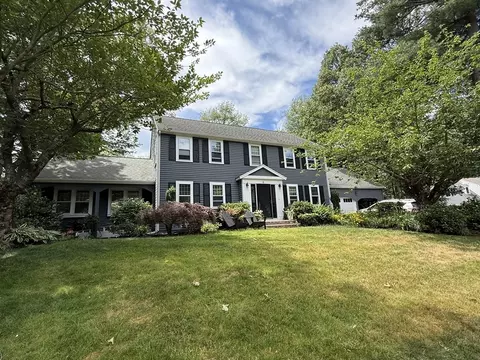 6 Blackhorse Ln, Hingham, MA 02043