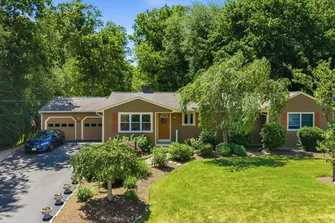 35 May Ave, Raynham, MA 02767
