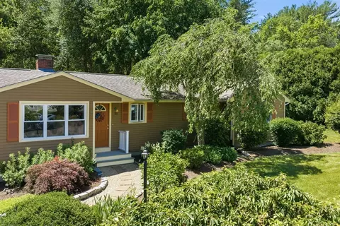 35 May Ave, Raynham, MA 02767 photo 2