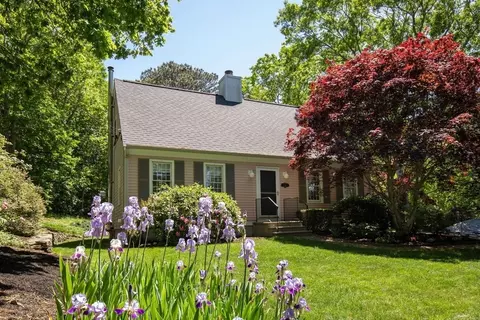 19 Colt Ln, Plymouth, MA 02360