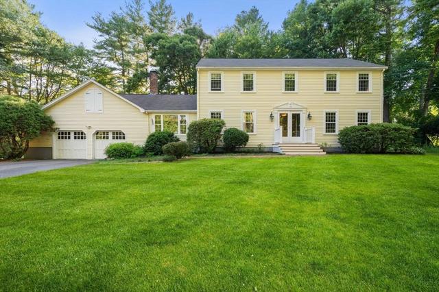 30 Stanhope Dr, Norfolk, MA 02056
