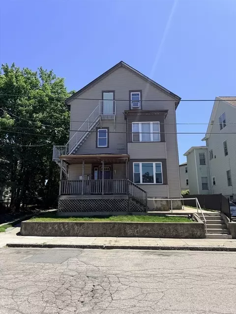 48 Tuttle St, Fall River, MA 02724