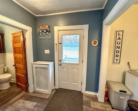 573 White St, Springfield, MA 01108 photo 9