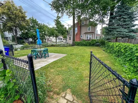573 White St, Springfield, MA 01108 photo 5