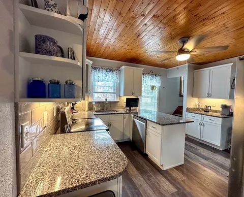 573 White St, Springfield, MA 01108 photo 13