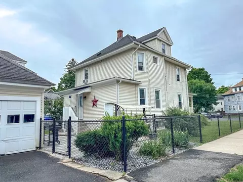 573 White St, Springfield, MA 01108 photo 2