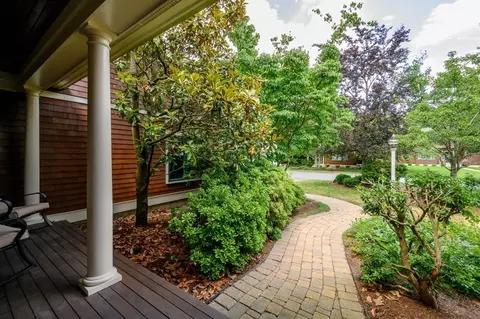 45 Clubhouse Dr #45, Hingham, MA 02043