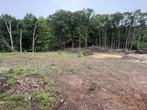 213 Alpine Dr, Southbridge, MA 01550