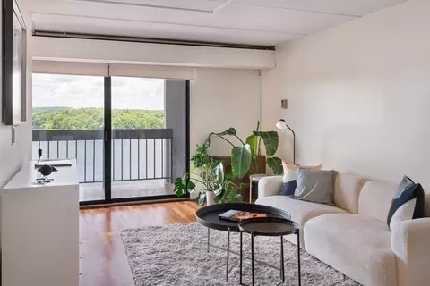 1500 Worcester Rd #724, Framingham, MA 01702
