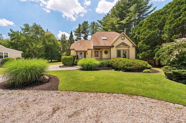 220 Rockland St, Dartmouth, MA 02748