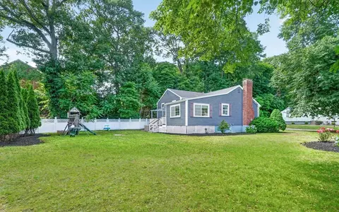 46 Windsor Rd, Stoneham, MA 02180 photo 37