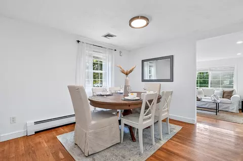 46 Windsor Rd, Stoneham, MA 02180 photo 6