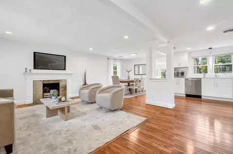 46 Windsor Rd, Stoneham, MA 02180 photo 3