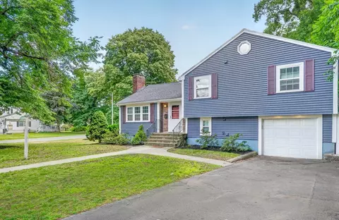 46 Windsor Rd, Stoneham, MA 02180 photo 2