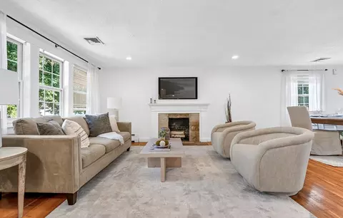 46 Windsor Rd, Stoneham, MA 02180 photo 4