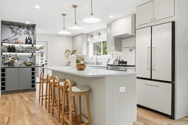 34 Governor Winthrop Rd #1, Somerville, MA 02145