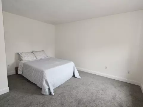 Bedroom - 7 Chevy Chase Rd, Worcester, MA 01606 photo 4 of 4