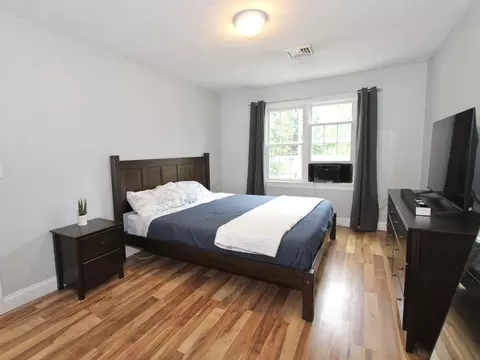 Bedroom - 7 Chevy Chase Rd, Worcester, MA 01606 photo 2 of 4