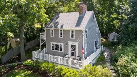 63 Bay Shore Dr, Plymouth, MA 02360