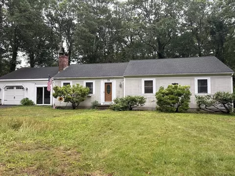 75 Mulford St, Yarmouth, MA 02664