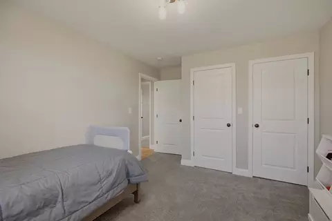 8 Princeton Cir, Fall River, MA 02724 photo 30
