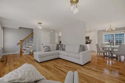 8 Princeton Cir, Fall River, MA 02724 photo 16