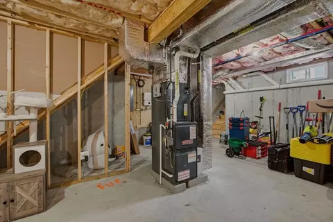 8 Princeton Cir, Fall River, MA 02724 photo 35