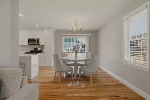 8 Princeton Cir, Fall River, MA 02724 photo 7